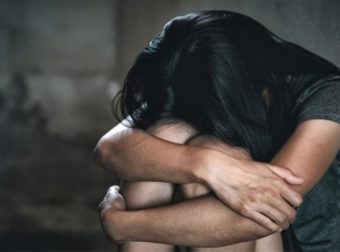 Βιασμός 24χρονης: «Μέσα σε 2 χρόνια κήδεψε αρραβωνιαστικό, μάνα και πατέρα! Αυτό τώρα της φαίνεται παιχνίδι»