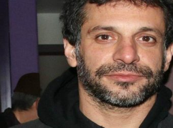 Γιώργος Χρανιώτης: «Τρώγαμε “ξύλο” στο θέατρο, έπρεπε να ανεχτούμε όποιον μας πρόσβαλε με χυδαίο τρόπο»
