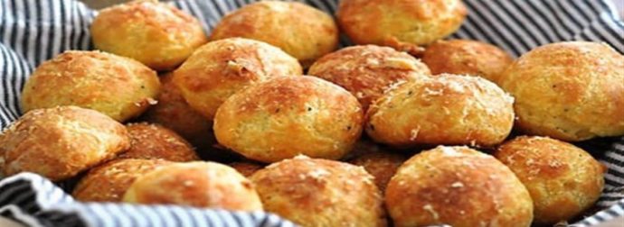 Νηστίσιμα τυροπιτάκια  “μπουκίτσες” με γάλα αμυγδάλου