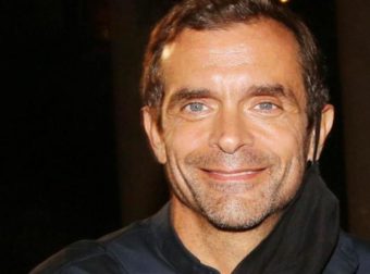 Ο κολλητός του Λιγνάδη, Κωνσταντίνος Μαρκουλάκης “χαλάστηκε” από τον χειρισμό των κακοποιητικών υποθέσεων: «Θεώρησαν ευκαιρία να αναδειχτούν σε ιερείς και ιέρειες αγώνα»