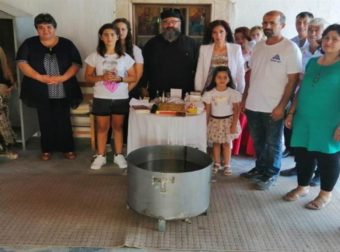 Ζευγάρι Αλβανών με 5 παιδιά, βαπτίστηκαν Χριστιανοί, μετά από 20 χρόνια στην Ελλάδα