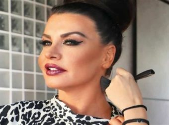Γενέθλια στην παραλία για τη Νίνα Λοτσάρη – ”Έλιωσε” στην αγκαλιά του συντρόφου και των παιδιών της