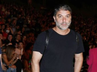 Μεγάλωσε και έγινε ένας κούκλος – Στις κούνιες με τον γιο του ο Βασίλης Μπισμπίκης