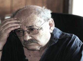 Χρόνης Μίσσιος: «Παρέες, ρε, μπορείς να κάνεις παρέες; Φιλία. Έρωτα! Αγαπηθείτε, σκεφτείτε, αναπτύξτε την κριτική σας σκέψη»