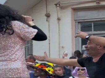 Viral το ζεϊμπέκικο του Μπισμπίκη στο Καρναβάλι – Μιμούνται το ζευγάρι και γελάει όλη την Ελλάδα