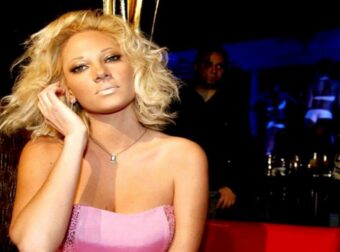 Γέννησε η Τζούλια Αλεξανδράτου – Η φωτογραφία μέσα από το μαιευτήριο