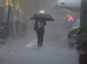 Καιρός: Τοπικές βροχές και σποραδικές καταιγίδες σε αρκετές περιοχές – Πού θα είναι έντονα τα φαινόμενα