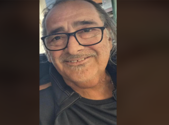 Τον αναγνωρίζετε; Κι όμως είναι ο … Βασίλης Κάρρας