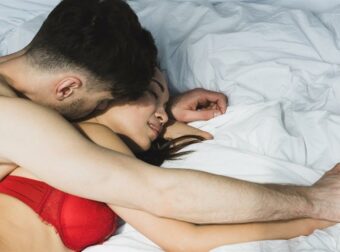 Τέσσερις τρόποι για να «εκτοξεύσουν» οι άνδρες την όρεξή τους για σeξ