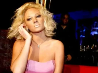 Η Τζούλια Αλεξανδράτου αγκαλιά με την κόρη της – «Τρομάζω γιατί είμαστε ίδιες» (βίντεο)