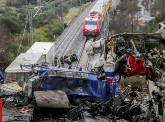 Τέμπη: Συγκλονίζει μητέρα τραυματία – «Θα ήταν σε άλλο δρομολόγιο»