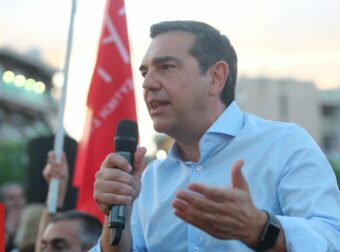 Εκλογές 2023: Τα διλήμματα Τσίπρα στην τελική ευθεία και ο «Ιζνογκούντ» Ανδρουλάκης