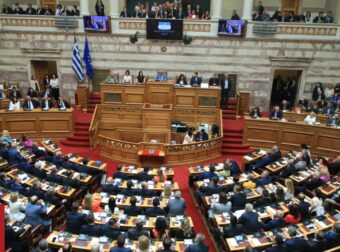 Ορκίστηκε η νέα Βουλή – Οι αφίξεις, οι σέλφι και η διαδικασία