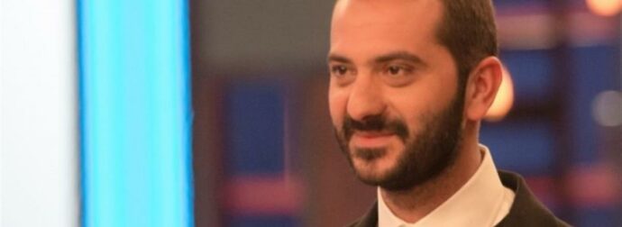 Θα λιώσετε! – Ο Κουτσόπουλος με τον 10 μηνών γιο του στη θάλασσα!