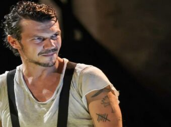 Ιωάννης Παπαζήσης – «Δεν ήθελα να δώσω τη “ρετσινιά” ότι είναι μαζί μου…»