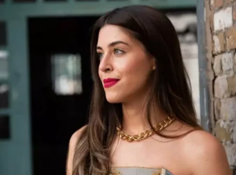 Demy- Δείτε την απίστευτη πίσω όψη της…