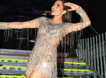 Η Βανδή προκαλεί με την στάση της σε γνωστή παραλία (Εικόνα)