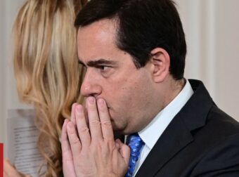 Ελληνική Λύση για παραίτηση Μηταράκη: Η ΝΔ διακατέχεται από «ταυτοτική κρίση»
