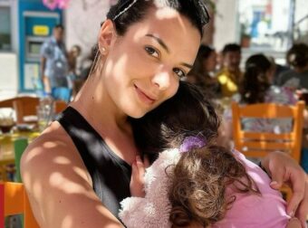 Νικολέττα Ράλλη: Στη λίμνη Κουρνά με την κόρη της