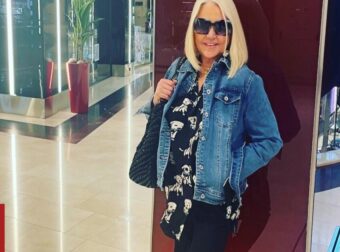 Ρούλα Κορομηλά: Σπάνια φωτογραφία από τα μαθητικά της χρόνια