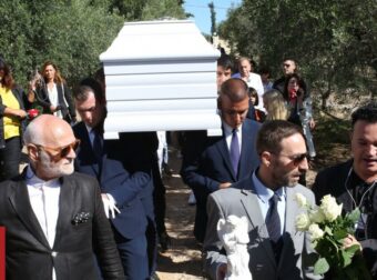 Ένταση στο τελευταίο «αντίο» στη Μαίρη Χρονοπούλου – Τι συνέβη;