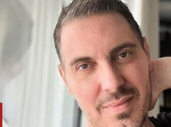 Μιχάλης Χατζηγιάννης: Το video που δεν περίμενε κανείς – Μιμείται τον Λευτέρη Πανταζή
