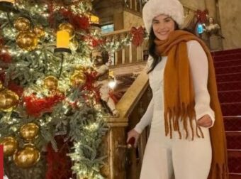Χριστίνα Μπόμπα: Το χριστουγεννιάτικο δέντρο που στόλισε στο προσωρινό της σπίτι