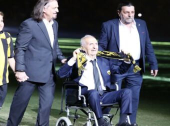 Νεκρός ο Κώστας Νεστορίδης – Το συγκινητικό αντίο του γιου του. «Σε περιμένει ο Μίμης κι ο Στέλιος»