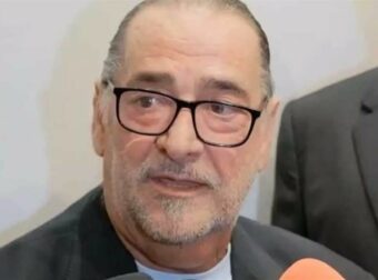 Βασίλης Καρράς: «Μου είπε ότι ξέφυγε το κακó και τον χτύπnσε στα κóκαλα», αναφέρει ο Δημήτρης Χρυσοχοΐδης