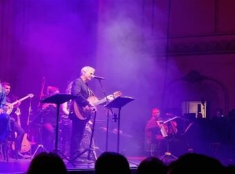 Με συναυλία του Γιώργου Νταλάρα ολοκληρώθηκε το μαθητικό συνέδριο για τον Ρίτσο στην Κωνσταντινούπολη