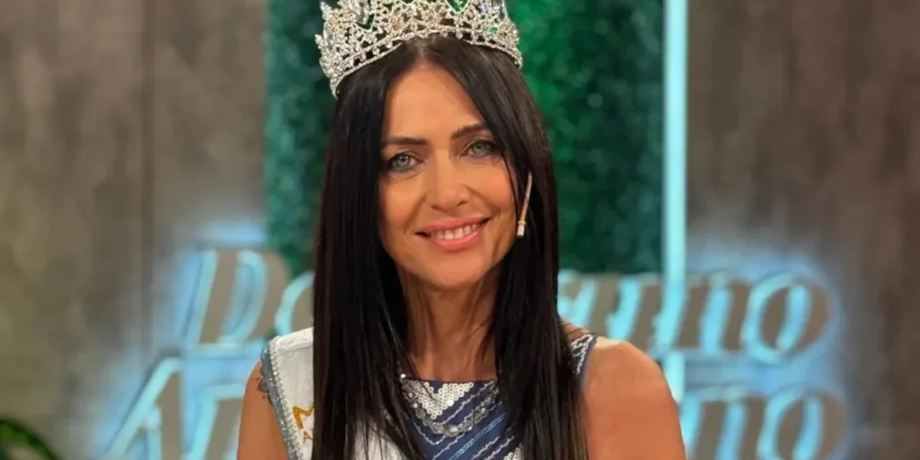 Μια 60χρονη έγραψε ιστορία στην Αργεντινή – Στέφθηκε Μις Μπουένος Άιρες, πάει για Μις Υφήλιος