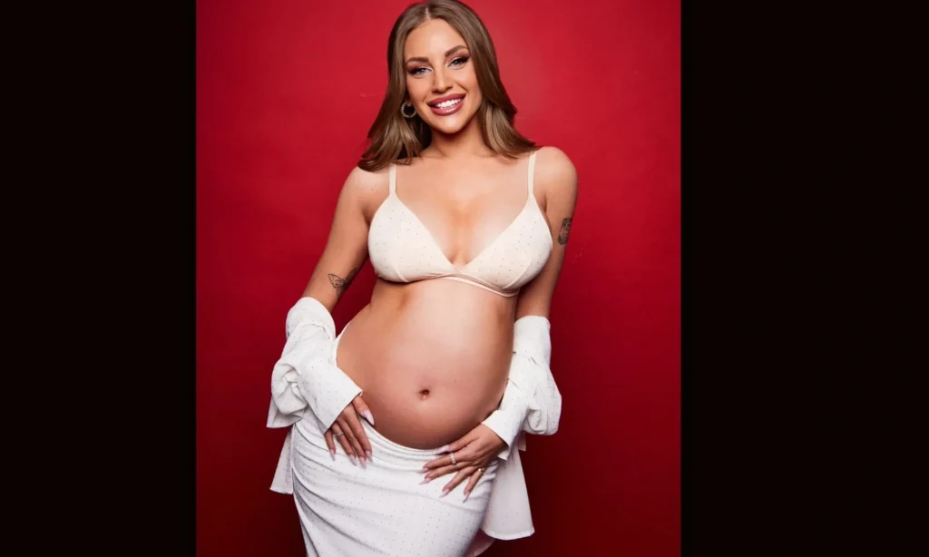 Ανδρομάχη Δημητροπούλου – Έγκυος η τραγουδίστρια – Η ανακοίνωση & η πρώτη φώτο με φουσκωμένη κοιλιά